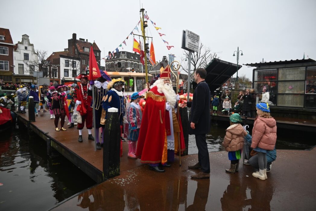 Sinterklaas aangespoeld in Leiden