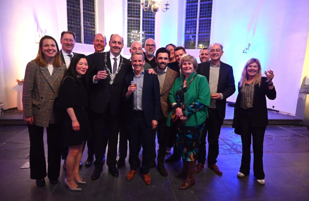 Leidenaar Frederik Zevenbergen geïnstalleerd als burgemeester van Vlaardingen